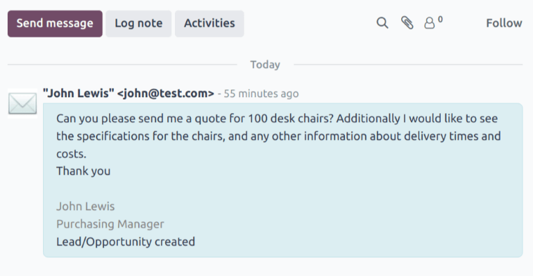 Egy újonnan létrehozott érdeklődő csevegési szála a CRM alkalmazásban.