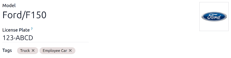 Az új jármű űrlap, amely a modell szekciót mutatja.