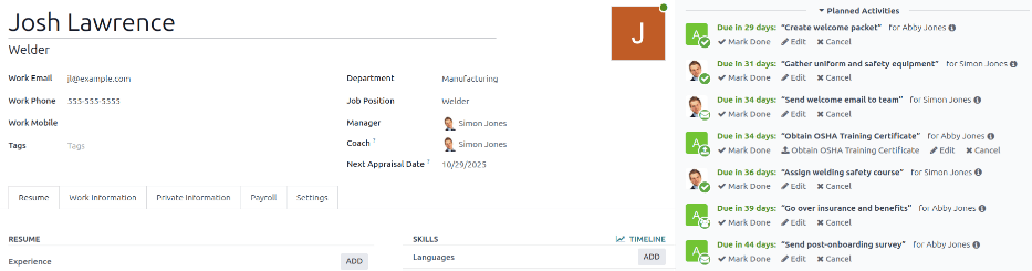Minden bevezetési feladat ütemezve van a csevegőben.