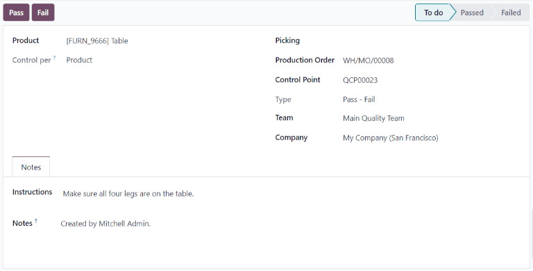 Egy minőségellenőrzési űrlap, amelyet egy Átment - Megbukott ellenőrzéshez töltöttek ki.